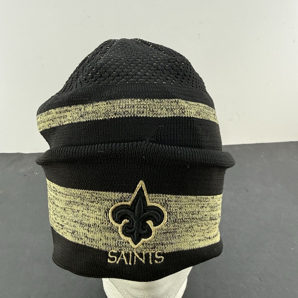 Men's New Era Black New Orleans Saints 2021 NFL Sideline Tech Cuffed Knit Hat